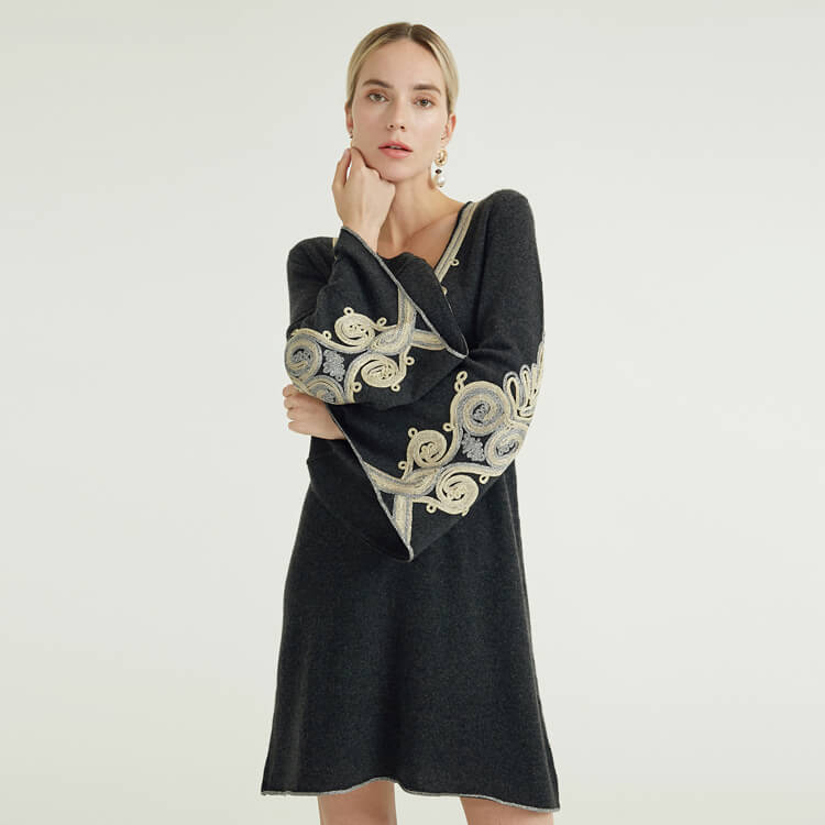 Autumn Winter Luxury Royal Court V Neck Embroidery Pure Retro Style Knitted Women Cashmere Dress