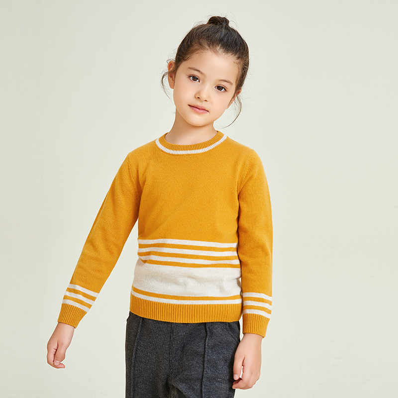Long-sleeved Round Neck Decorated Knit Girl's Pullover