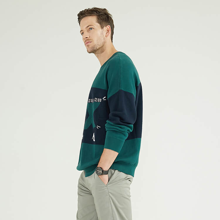 Classic Round Neck Fashionable Printing Design Men's Pullover Sweater