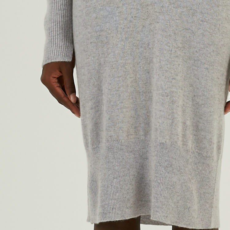 Customized Women 100% Cashmere Deep V-neck Long Sleeve Knit Midi Dress